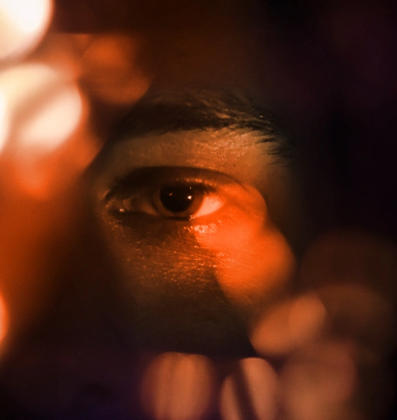  Numa época em que os consumo de publicidade está mais fragmentado 
do que nunca, o facto​de sermos independentes e agnósticos ao meio 
e ao formato, permite-nos entregar, sempre,​as melhores estratégias.​