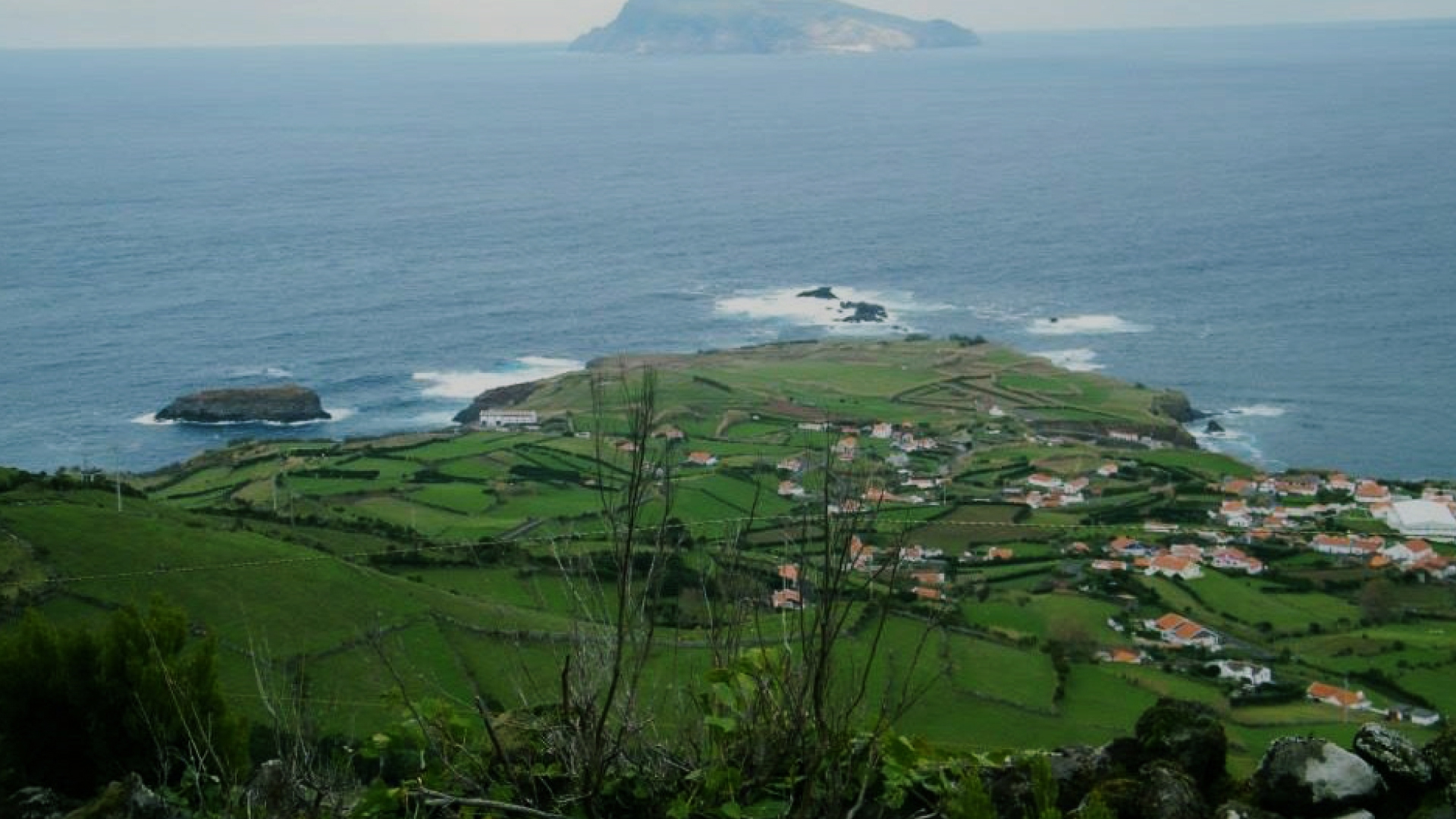 Condições meteorológicas condicionam instalação do cabo submarino para as Flores e Corvo