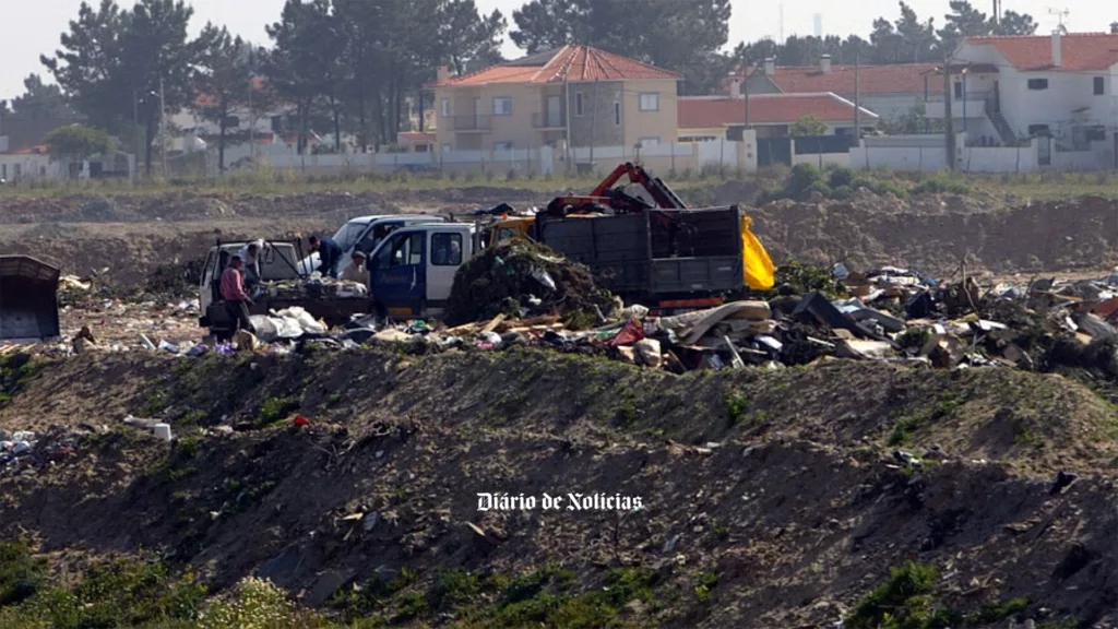 Em relação ao lixo estamos em estado de emergência.